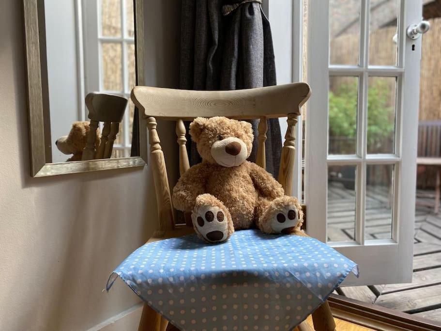 Windsor Cottage: Cosy, Charming, Full Of Character Kültér fotó