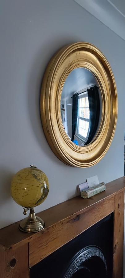 Windsor Cottage: Cosy, Charming, Full Of Character Kültér fotó